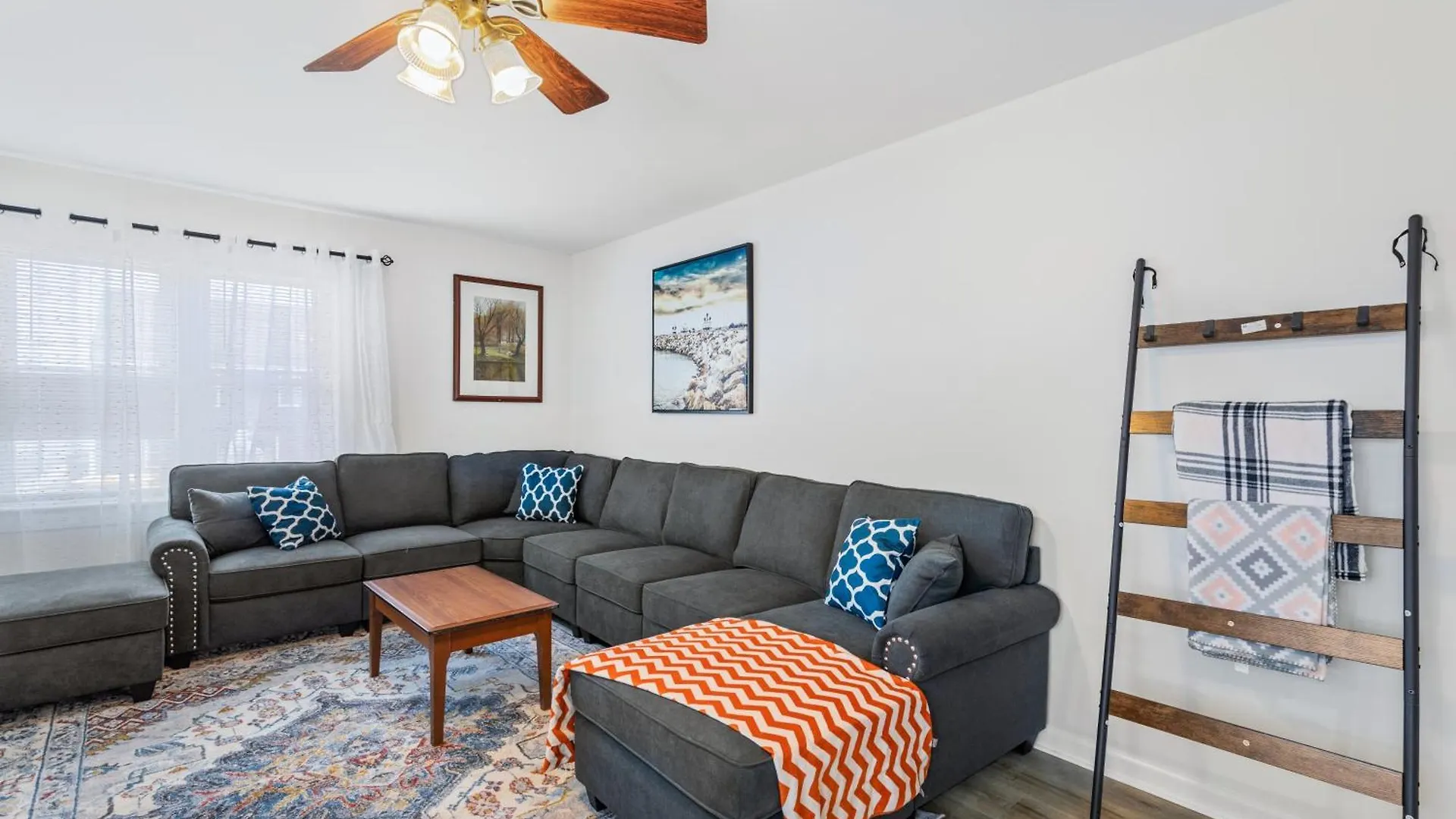 Lukas Apartments contacts